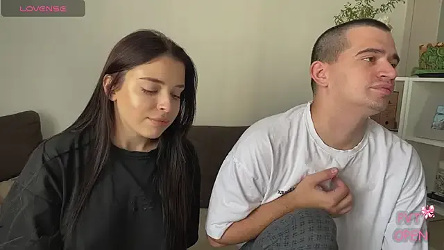 hako_emm — finger in pussy