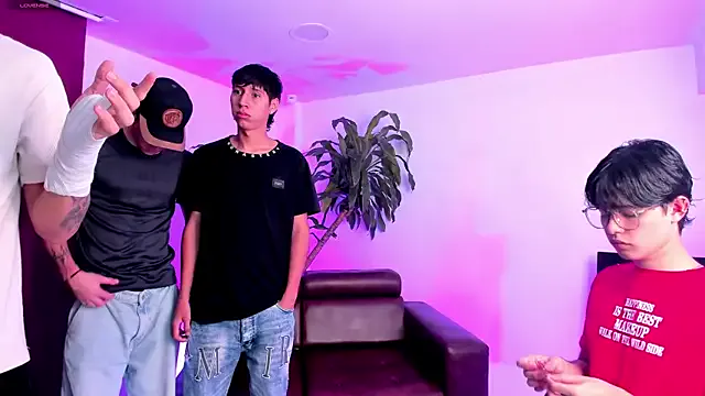 Handsomeboyss19 — a boy squirts
