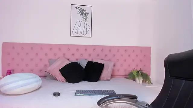Hanna_Garciia — Spanks In Doggy