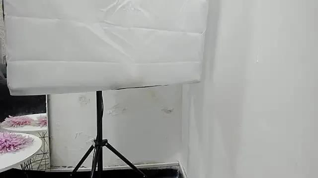Hanna_Marshall_ — MASTURBATION + SPIT