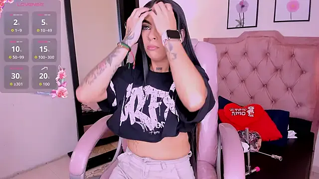 HannaColleman — show tits 