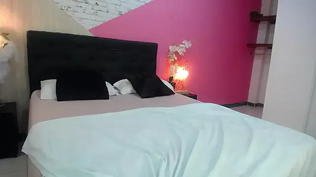 hannahjackson_ — play nipples