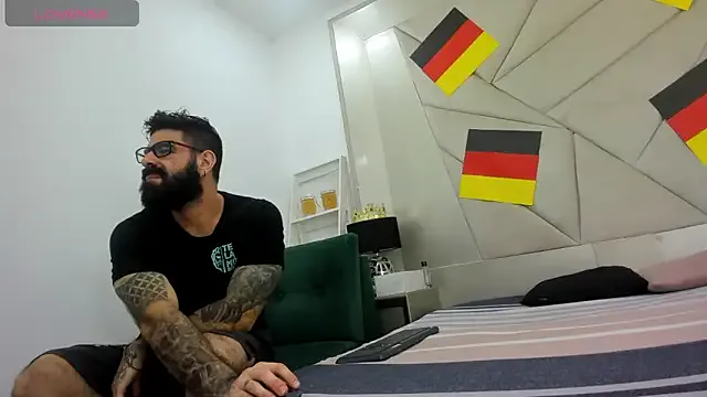 Harald_Smed — lick harald feets