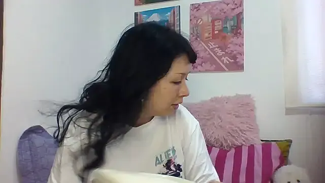 Haru_Queenn — Fingering ass