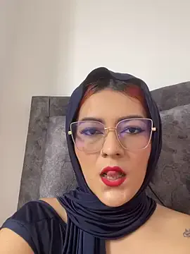 hayara_farhat — Show hairy pussy
