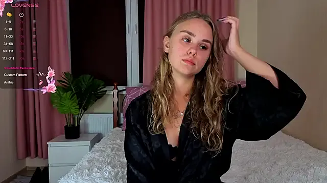 Hazel_Reed — do my make up with me after shower!!