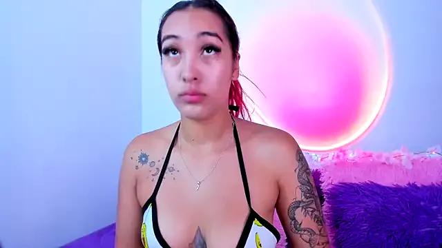 HeidyRousse — Slow Strip Tease
