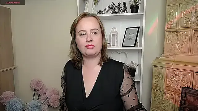 HelenFl — show boobs