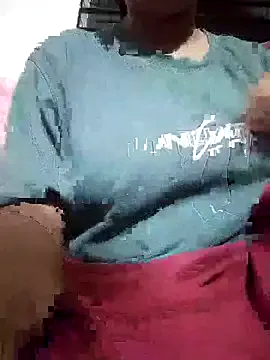 hezabi_queen07 — Show my Boobs in  Public