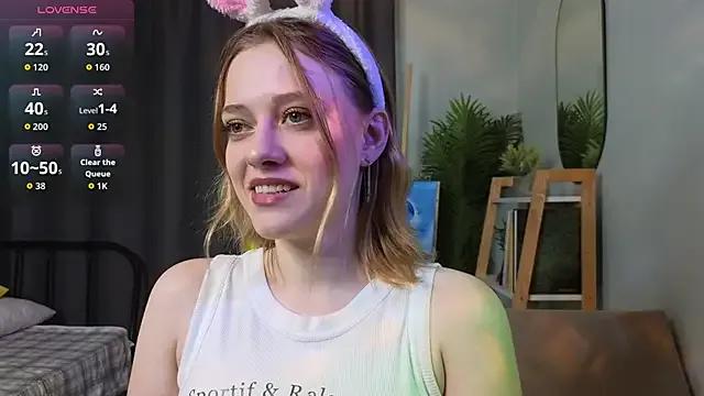 StripChat HollieCollelo is Freechat HollieCollelo — oil on my tits