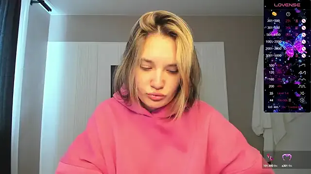 Holly_Molii — big boobs open