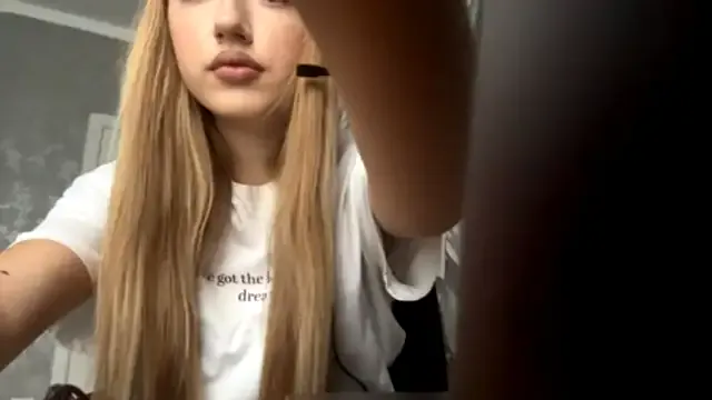 HollyCroker — stand up and show my outfit