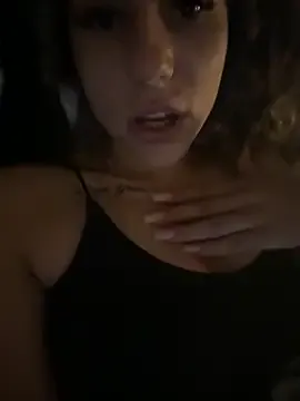HoneyHolls — BOUNCE TITTIES 