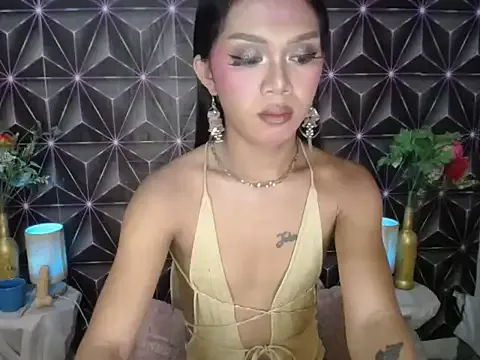 horsecock_isinthehouse — show me love/lets have fun!!!