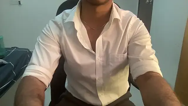 Hotmaskedboi — office slut