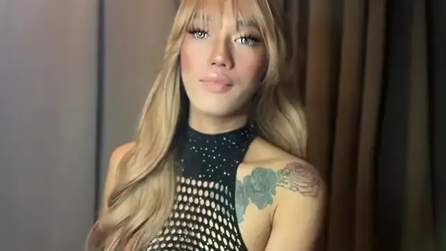 Hotsugarmollyxx — MASTURBATE WITH ME AND MAKE ME YOURS !