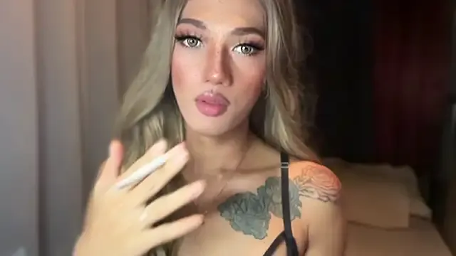 Hotsugarmollyxx — MASTURBATE WITH ME AND MAKE ME YOURS !