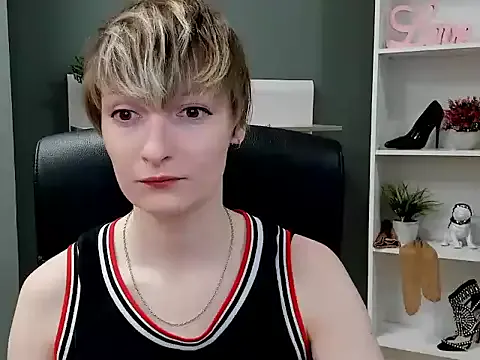 hottieBlair — Naaaaughty tease ;)