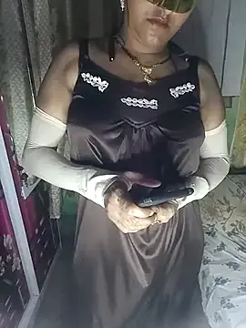 Hotty-Monaa — Pussy oil
