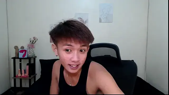 hugecockashton6996 — NEW HERE MAKE ME CUM FOR Y'ALL 