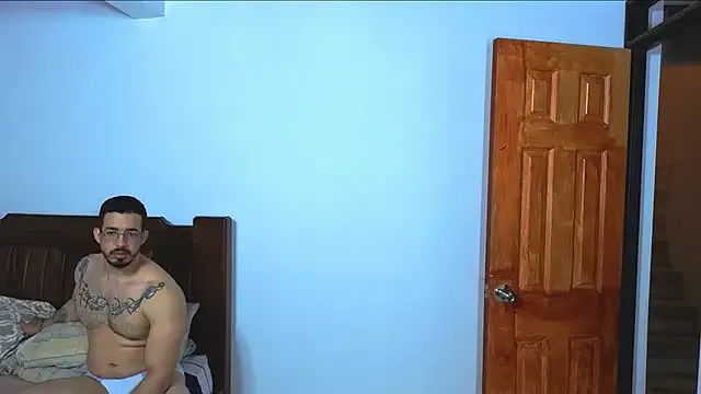 Hunter_Hoott — BIG CUM AT GOAL