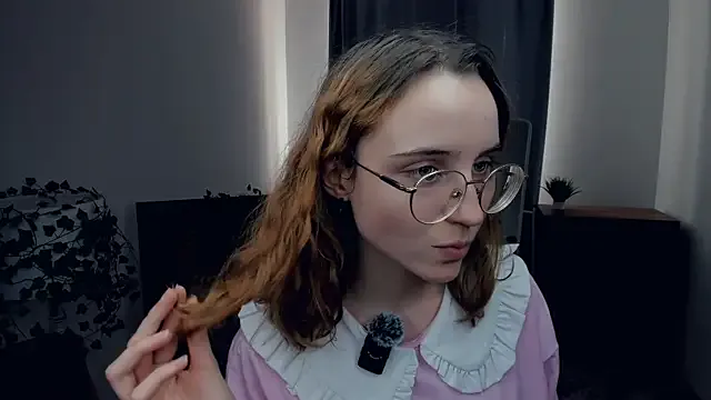 IiceVeinss — Suck finger for first