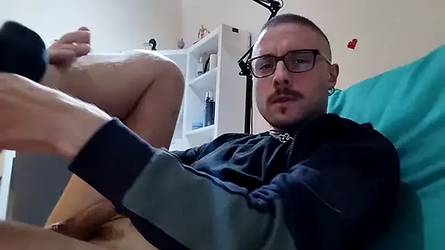 ilovechub112 — Flash dick 