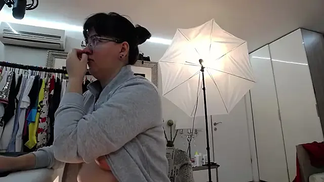 ILoveToFeelU — pussy close up