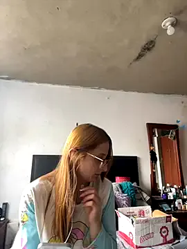 imariahot — Show asshole + spank ass