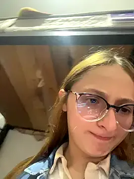 imariahot — zoom pussy + 5 photos for you!!