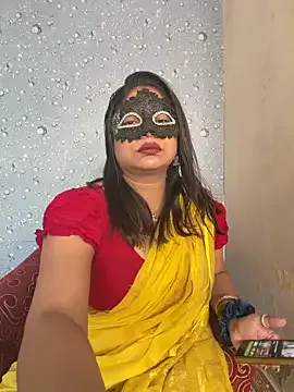 Indiancouple35 — Boobs Flash & squeeze