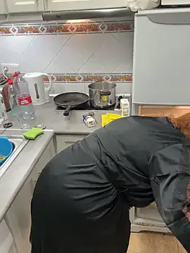 IrishmilfAnna — Hot Wife Kitchen fantasy spanking 