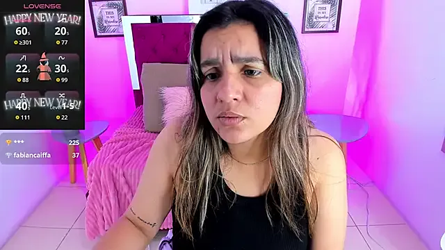 Isabella_f_w — naked+ oil tits