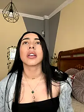 isabella_jade — domi inside my pussy