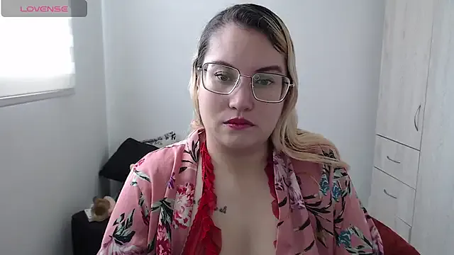 Isabellahunt12 — Ride in my dildo
