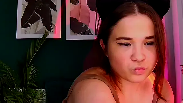 IsabellCharm — Naked boobs for 3 minutes