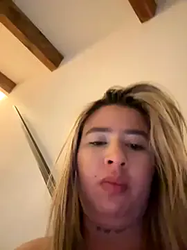 Isasexyxxx — Flash ass
