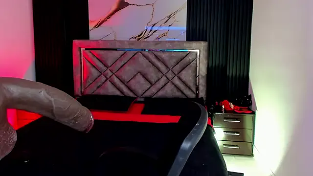 Issafoxx — Intense decept