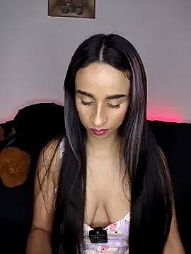 issis22 — I'm left alone in a thong