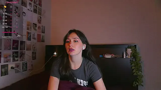 itssophiie — masturbate my wet pussy