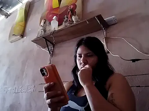 Itzel_Noir — QUITATE LA CAMISA PRECIOSA