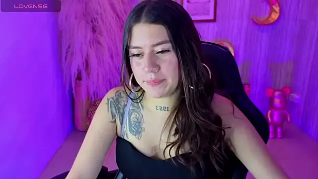 ivy_lodge_s — SHOW TITS
