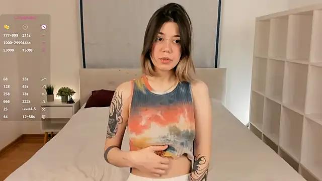 JacquieMcphee — suck my finger^^