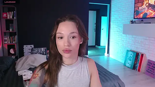 Jade_Lumin — ass slap x3