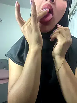 jade_nassar — full naked in 4