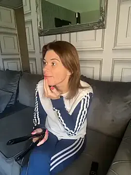 Josiebabyy — Shake ass doggy style 