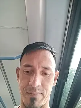 JuanD_vero — I take out my cock in a public park 