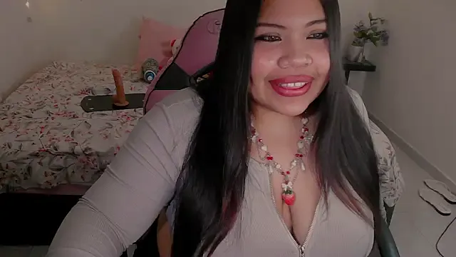 Juicy_elenxx — suck the cock with the dildo in the puss