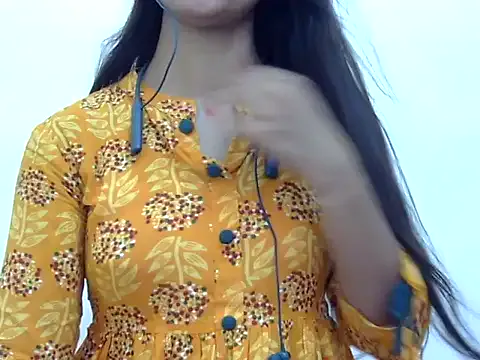 JuicyJaanu — Topless