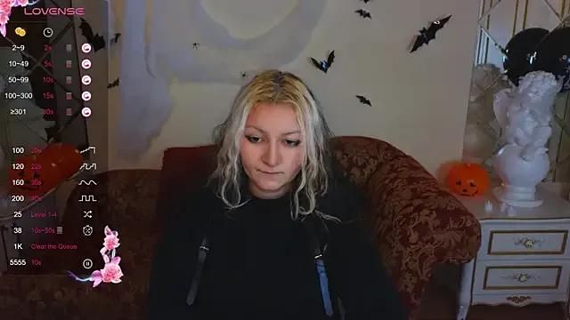 JuicyLullu — jumping boobs